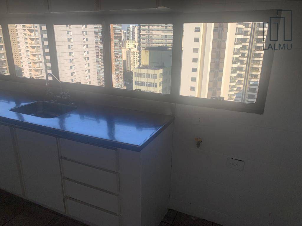 Apartamento para alugar com 3 quartos, 256m² - Foto 6