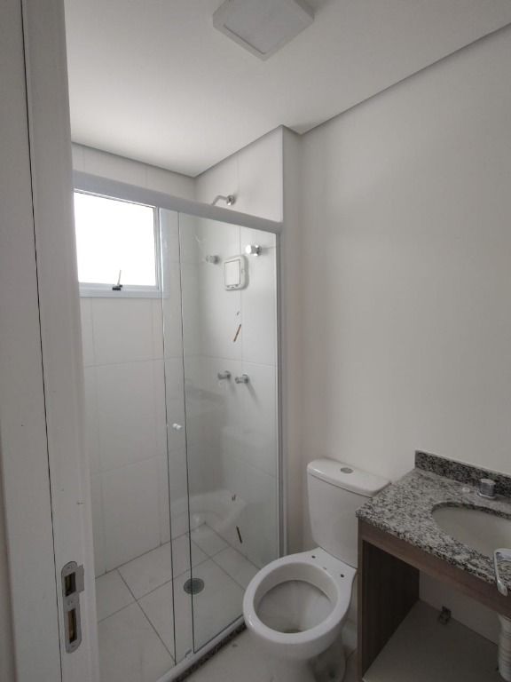 Apartamento para alugar com 2 quartos, 64m² - Foto 8