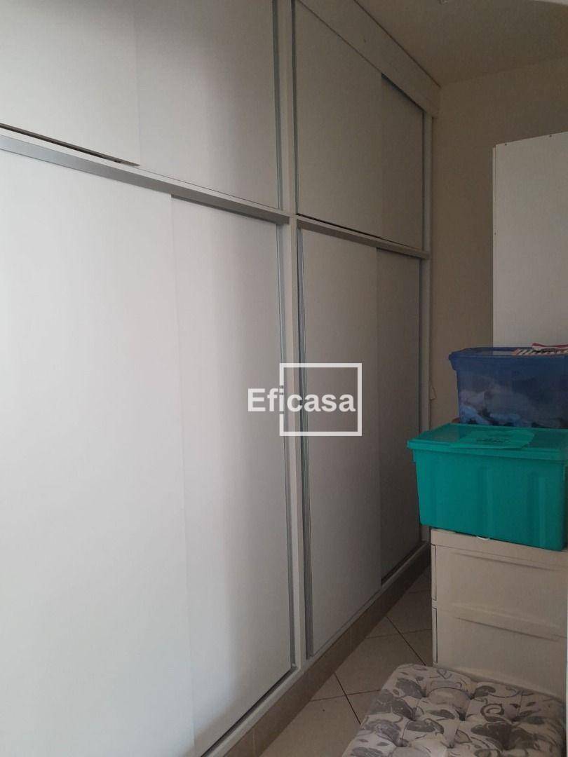 Casa à venda com 3 quartos, 220m² - Foto 18