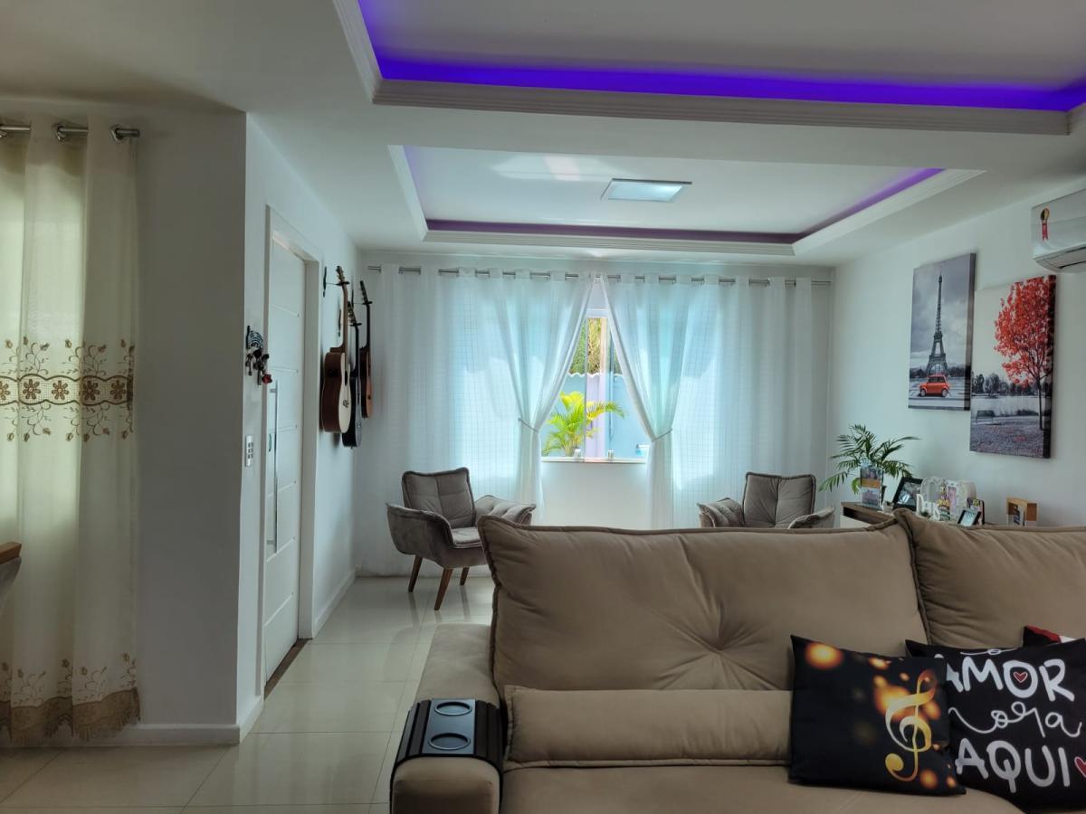 Casa de Condomínio à venda com 5 quartos, 240m² - Foto 12