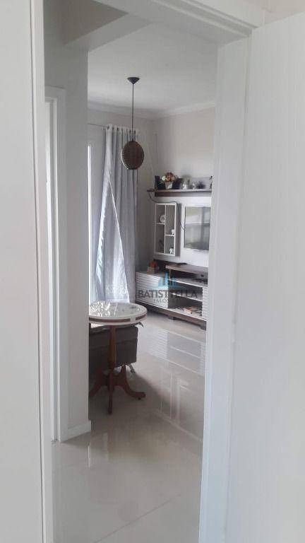 Apartamento à venda com 2 quartos, 68m² - Foto 4