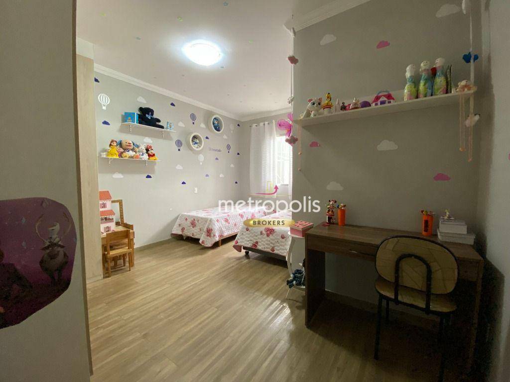 Casa à venda com 3 quartos, 235m² - Foto 25