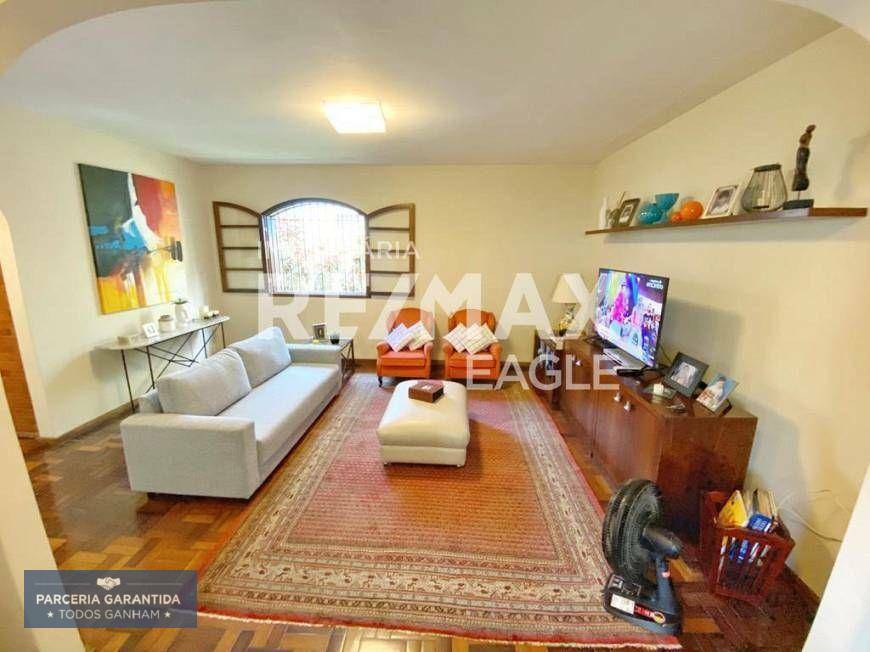 Casa à venda com 3 quartos, 220m² - Foto 10