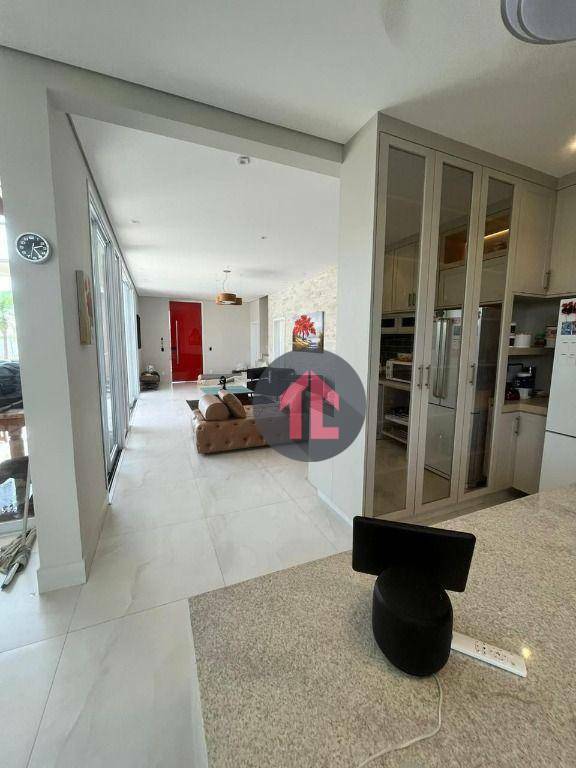 Casa de Condomínio à venda com 3 quartos, 315m² - Foto 11