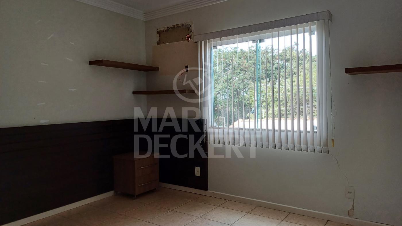 Casa à venda com 3 quartos, 218m² - Foto 29