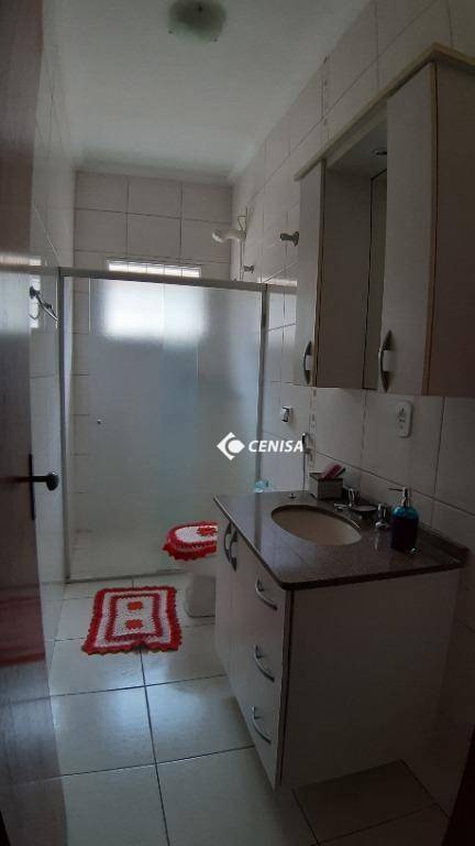 Casa à venda com 3 quartos, 190m² - Foto 8