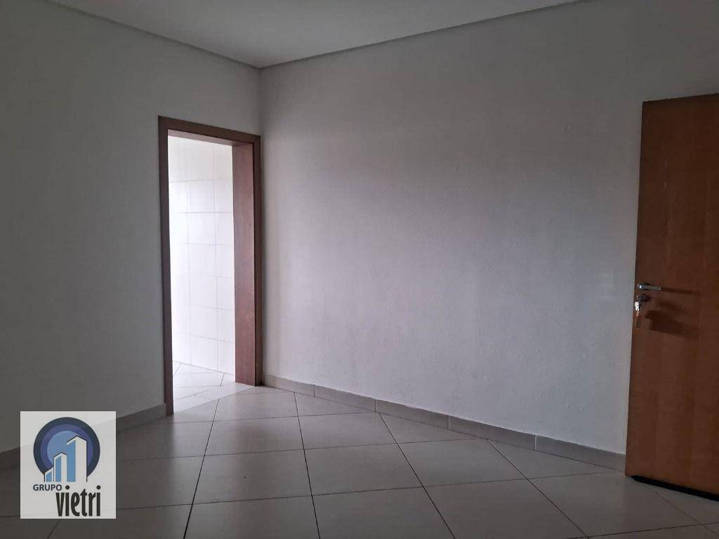 Casa para alugar com 2 quartos, 65m² - Foto 16