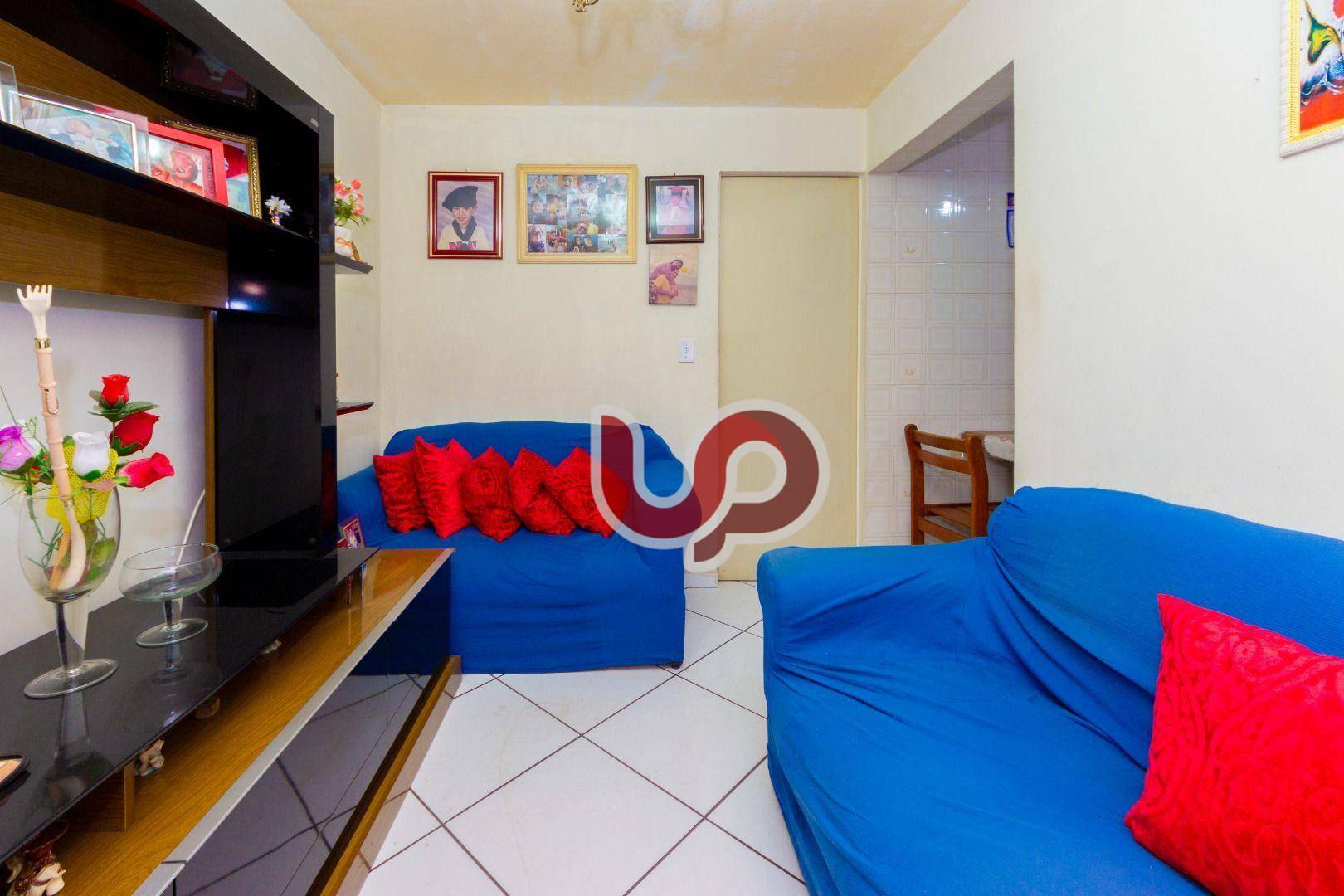 Apartamento à venda com 2 quartos, 42m² - Foto 3