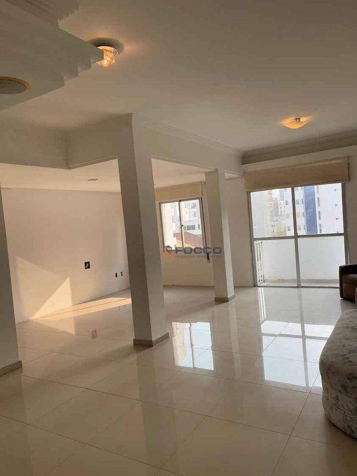 Apartamento à venda com 2 quartos, 106m² - Foto 13