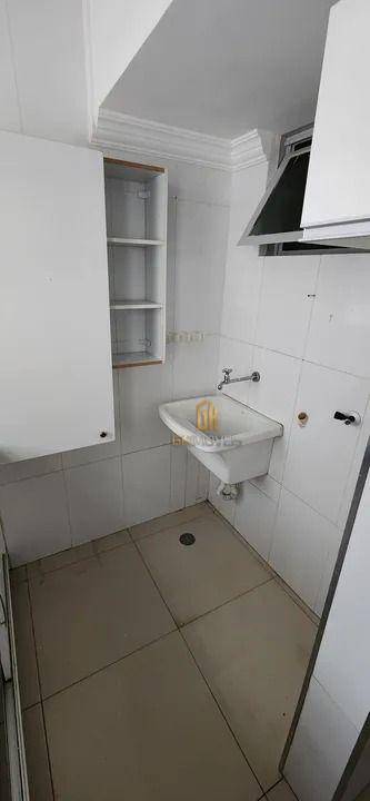 Apartamento à venda com 3 quartos, 76m² - Foto 3