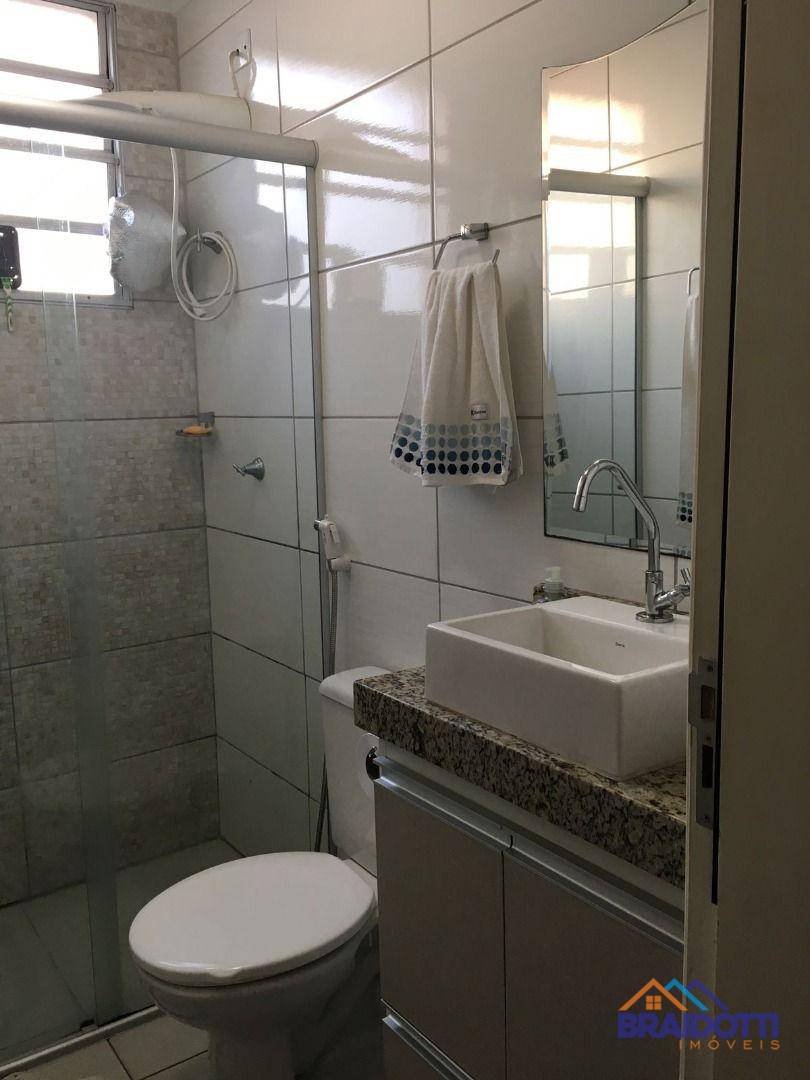 Apartamento à venda com 2 quartos, 47m² - Foto 11