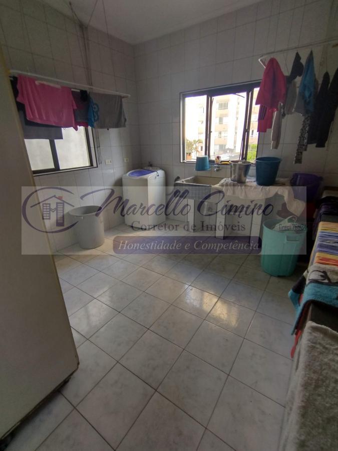 Sobrado à venda com 3 quartos, 310m² - Foto 18