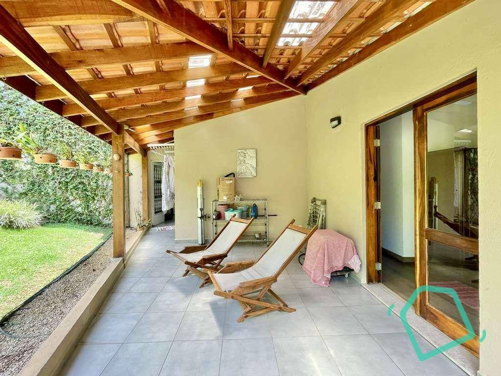 Casa de Condomínio à venda com 4 quartos, 445m² - Foto 30