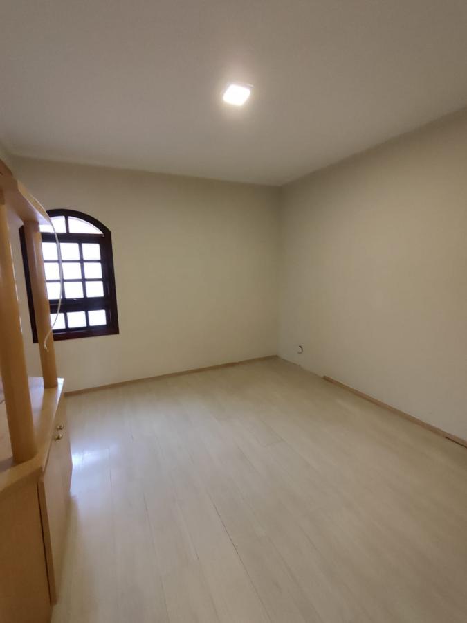 Casa à venda com 3 quartos, 220m² - Foto 36