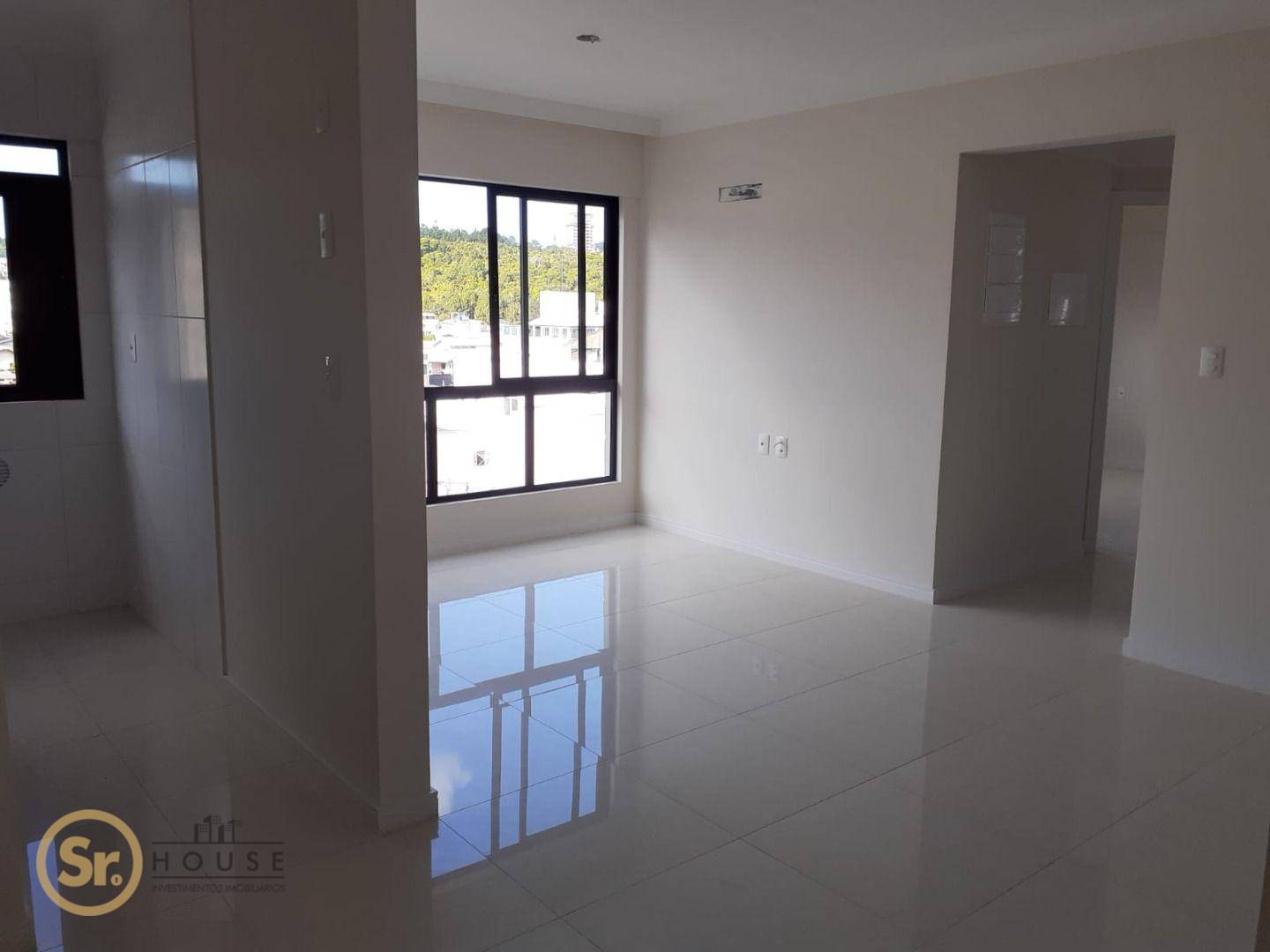 Apartamento à venda com 2 quartos, 79m² - Foto 10