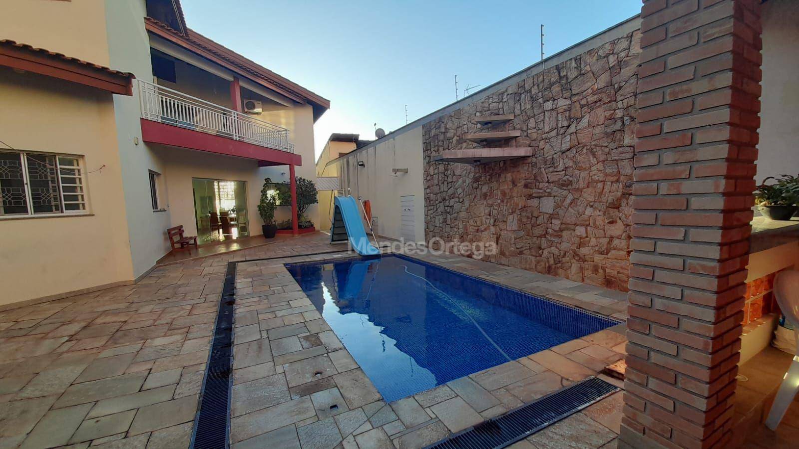 Casa à venda com 4 quartos, 360m² - Foto 36