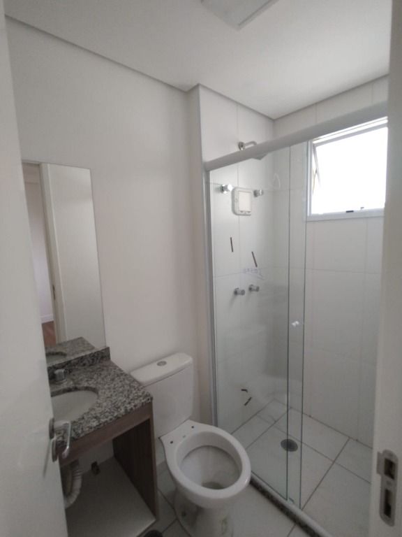 Apartamento para alugar com 2 quartos, 64m² - Foto 12