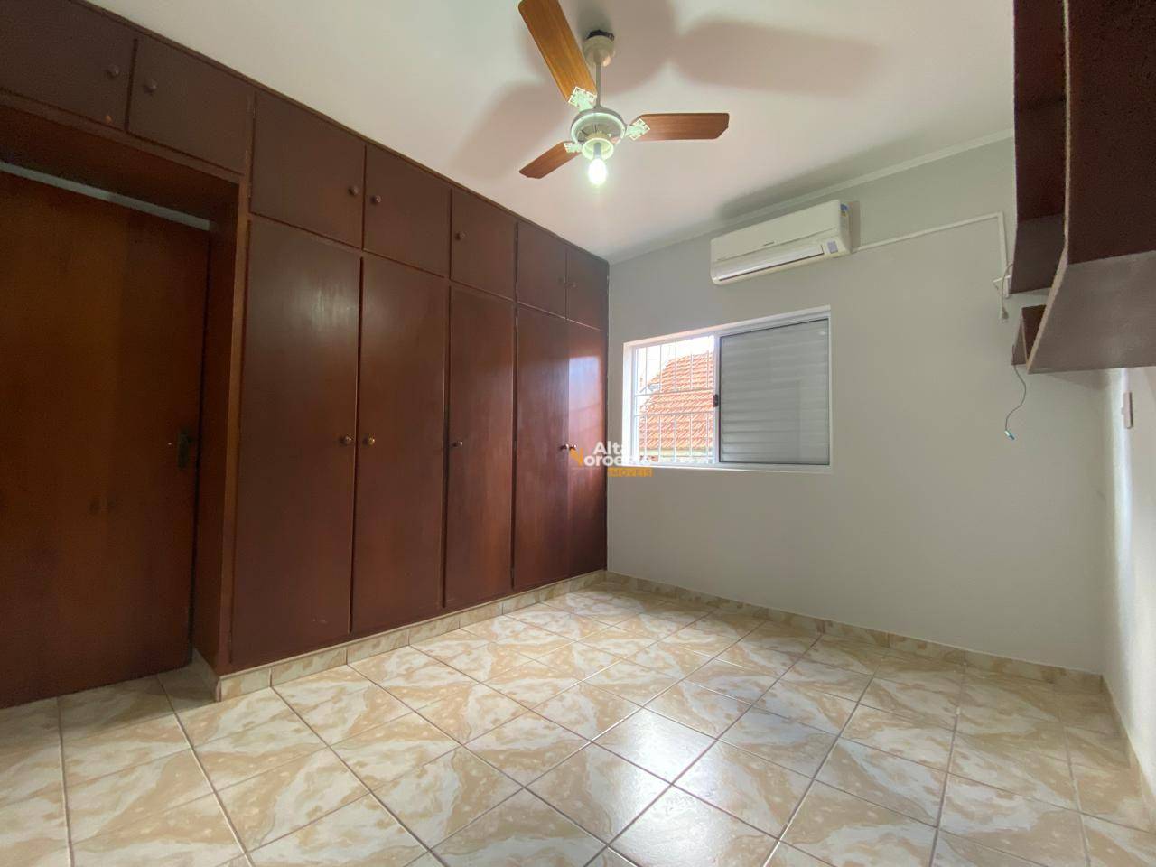 Sobrado à venda com 3 quartos, 230m² - Foto 24