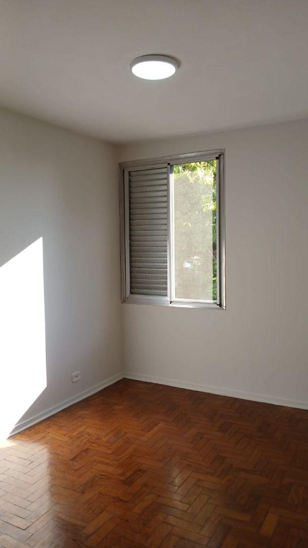 Apartamento para alugar com 2 quartos, 75m² - Foto 11