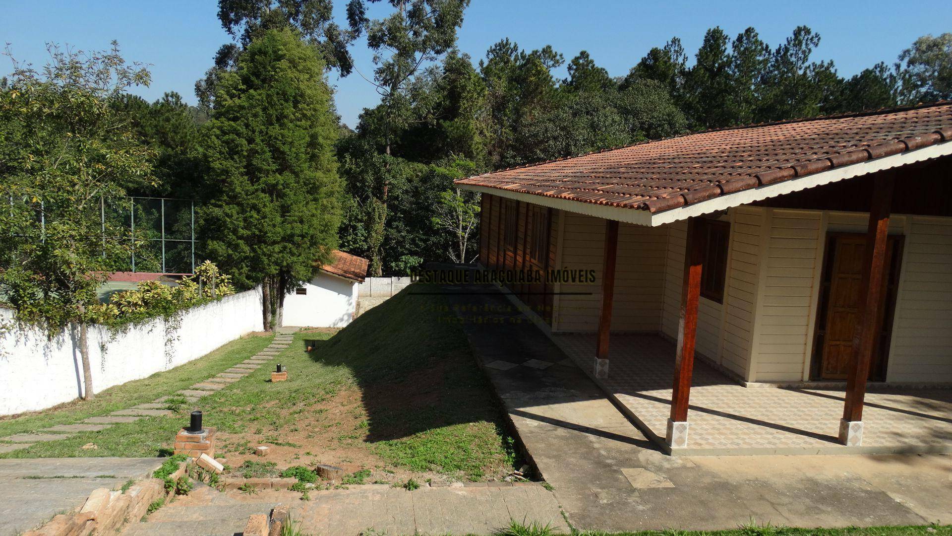 Casa à venda com 4 quartos, 180m² - Foto 3