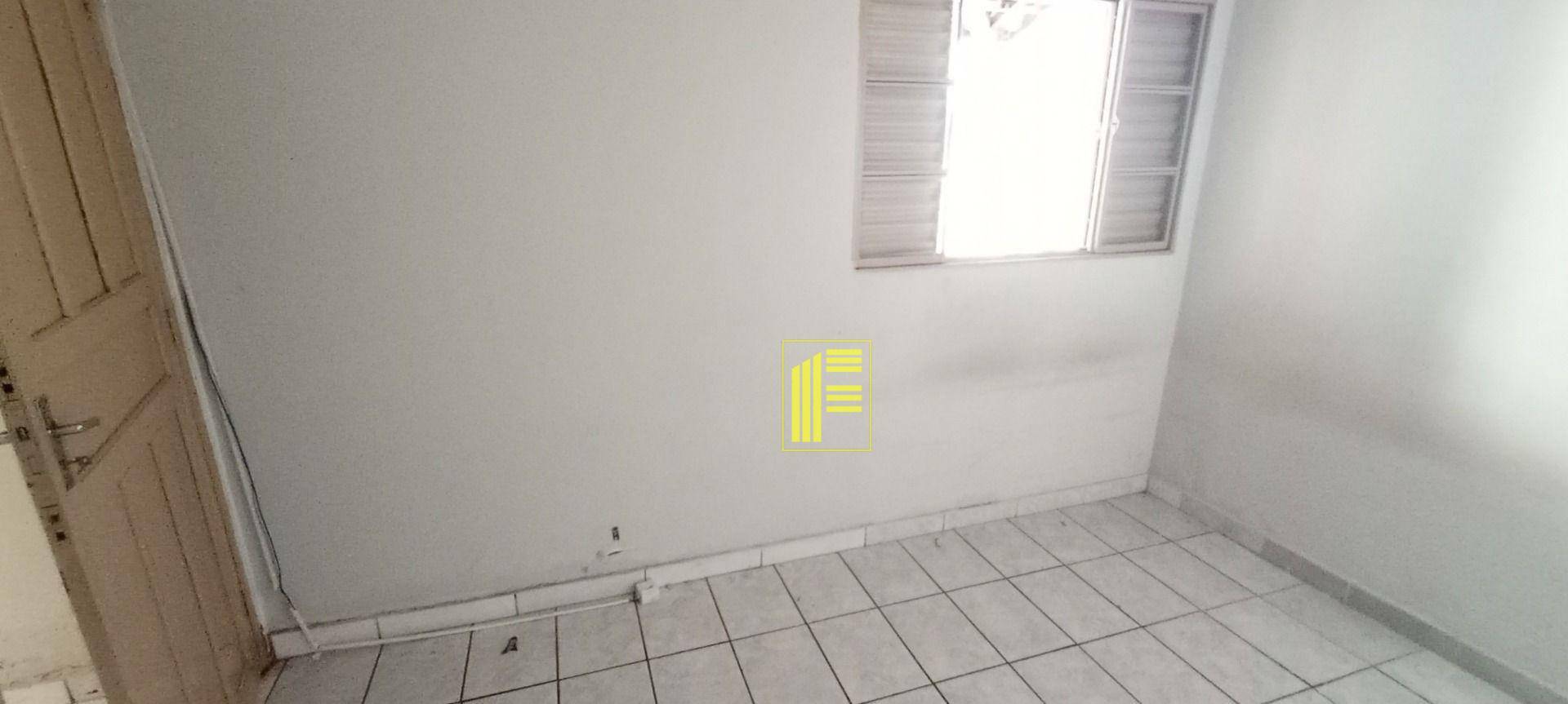 Casa para alugar com 1 quarto, 45m² - Foto 14