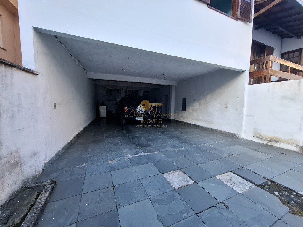 Casa para alugar com 5 quartos, 296m² - Foto 35