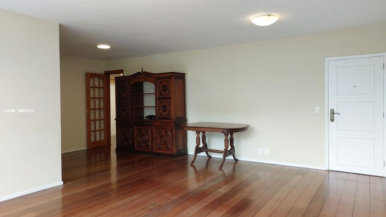 Apartamento à venda com 4 quartos, 200m² - Foto 1