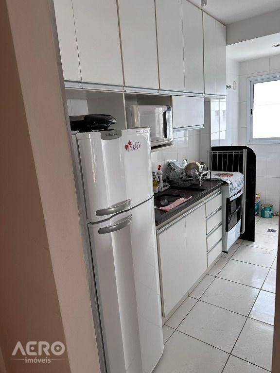 Apartamento à venda com 2 quartos, 60m² - Foto 10