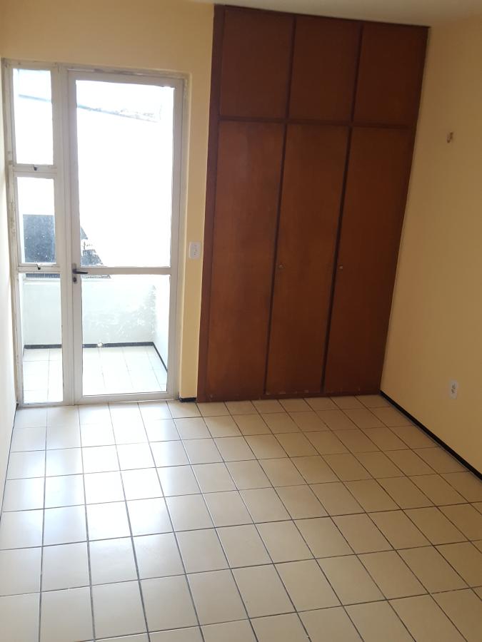 Apartamento para alugar com 2 quartos, 85m² - Foto 21