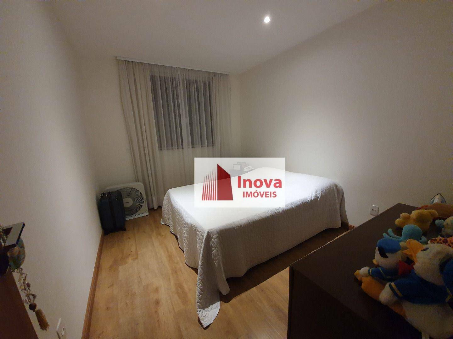 Apartamento à venda com 3 quartos, 140m² - Foto 35