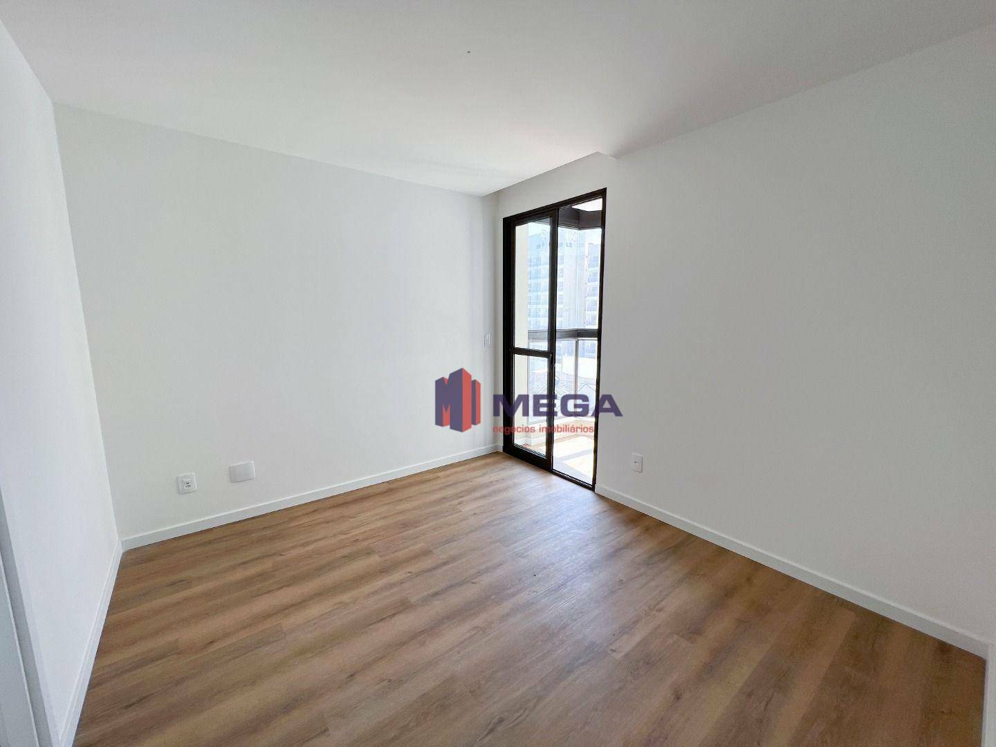 Apartamento à venda com 3 quartos, 135m² - Foto 13