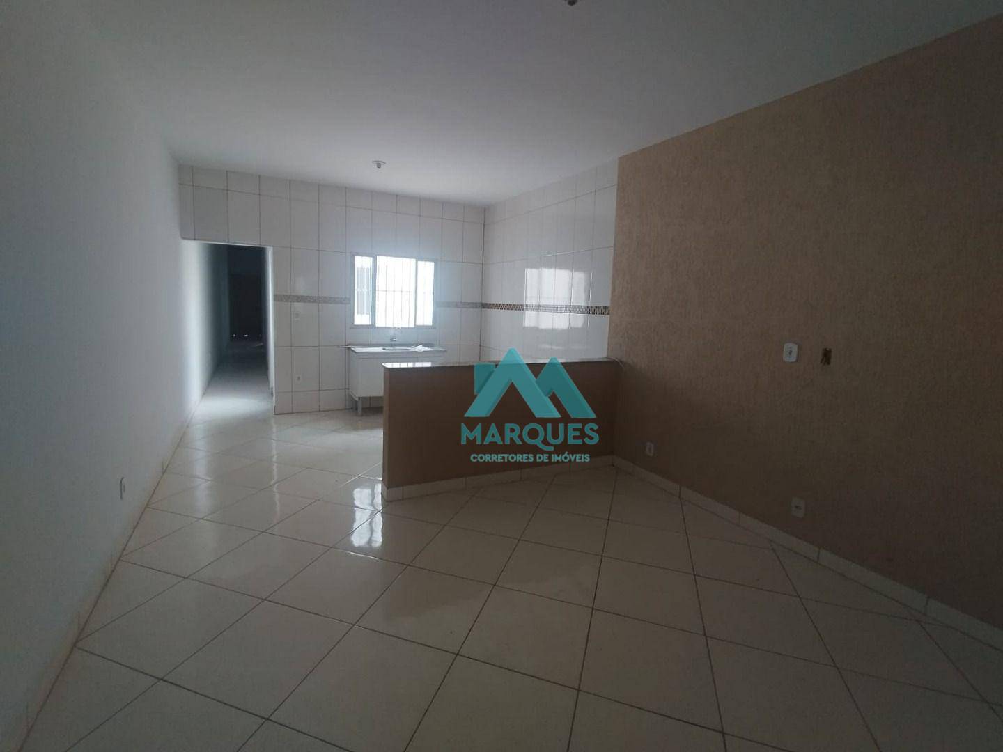 Casa à venda com 2 quartos, 100m² - Foto 4