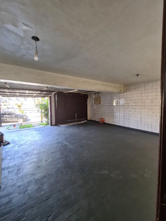 Casa à venda com 3 quartos, 800m² - Foto 3