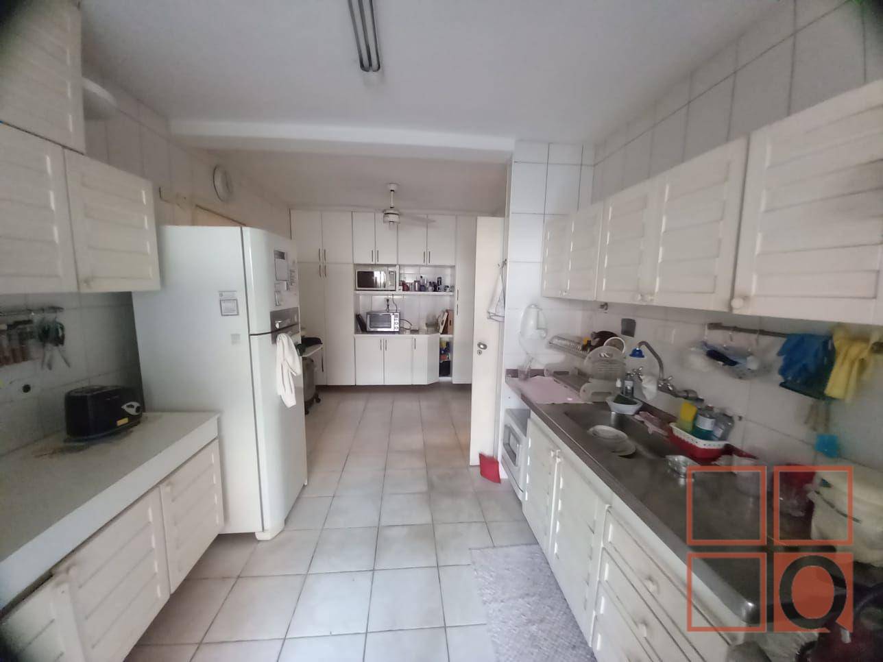 Apartamento à venda com 3 quartos, 190m² - Foto 12