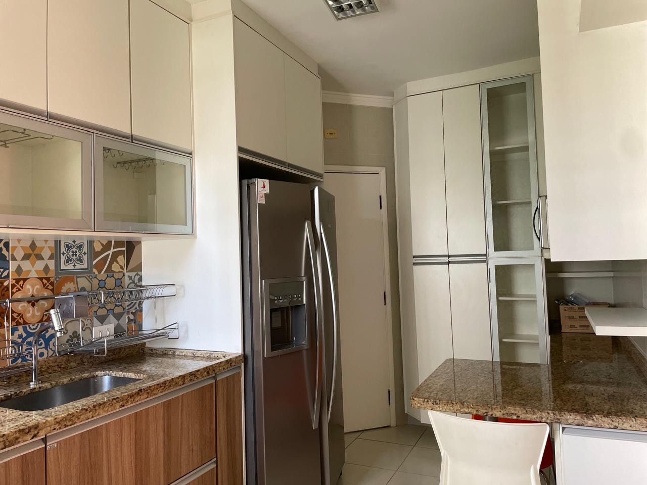 Apartamento para alugar com 3 quartos, 113m² - Foto 8