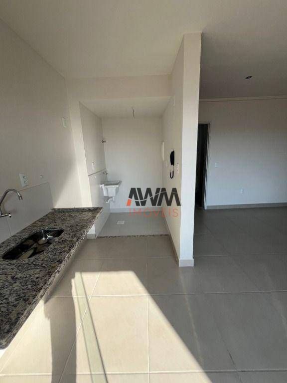 Apartamento à venda com 3 quartos, 76m² - Foto 11