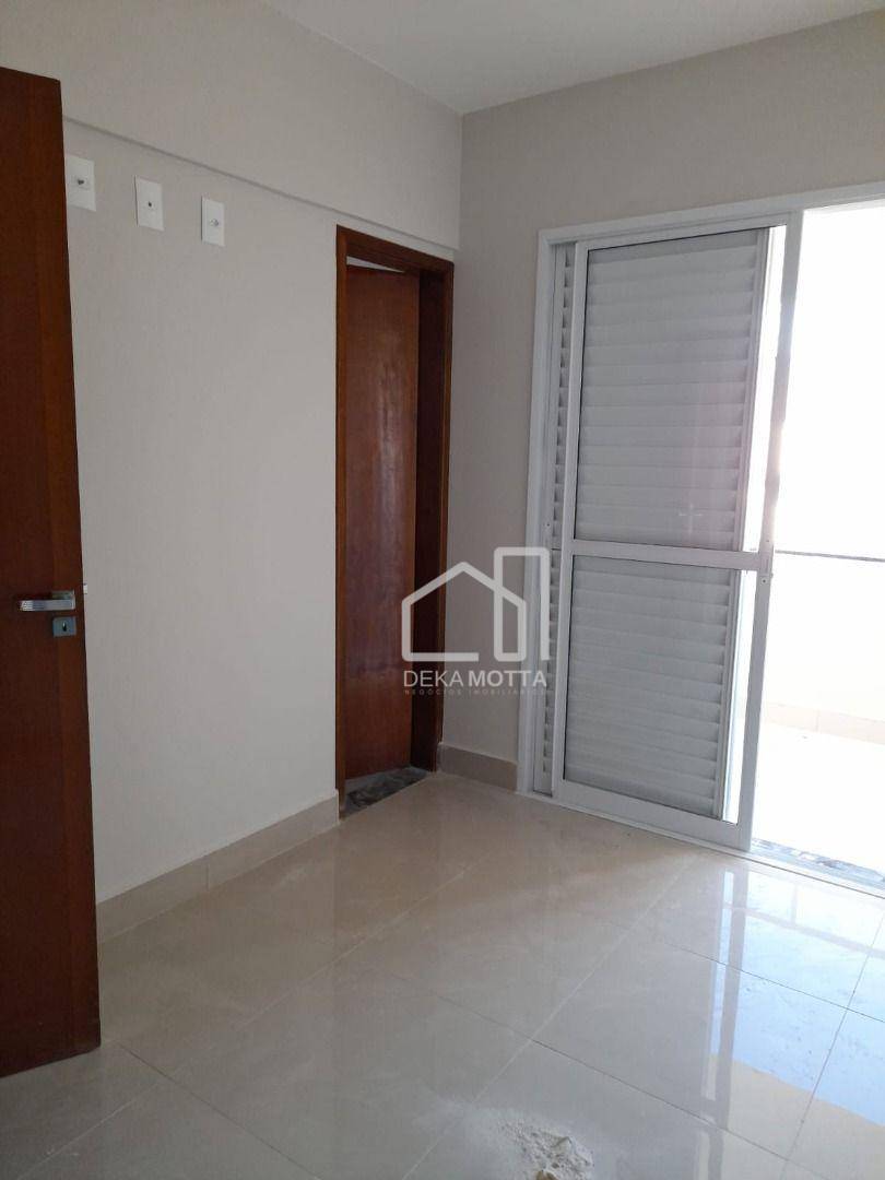 Apartamento à venda com 3 quartos, 117m² - Foto 1