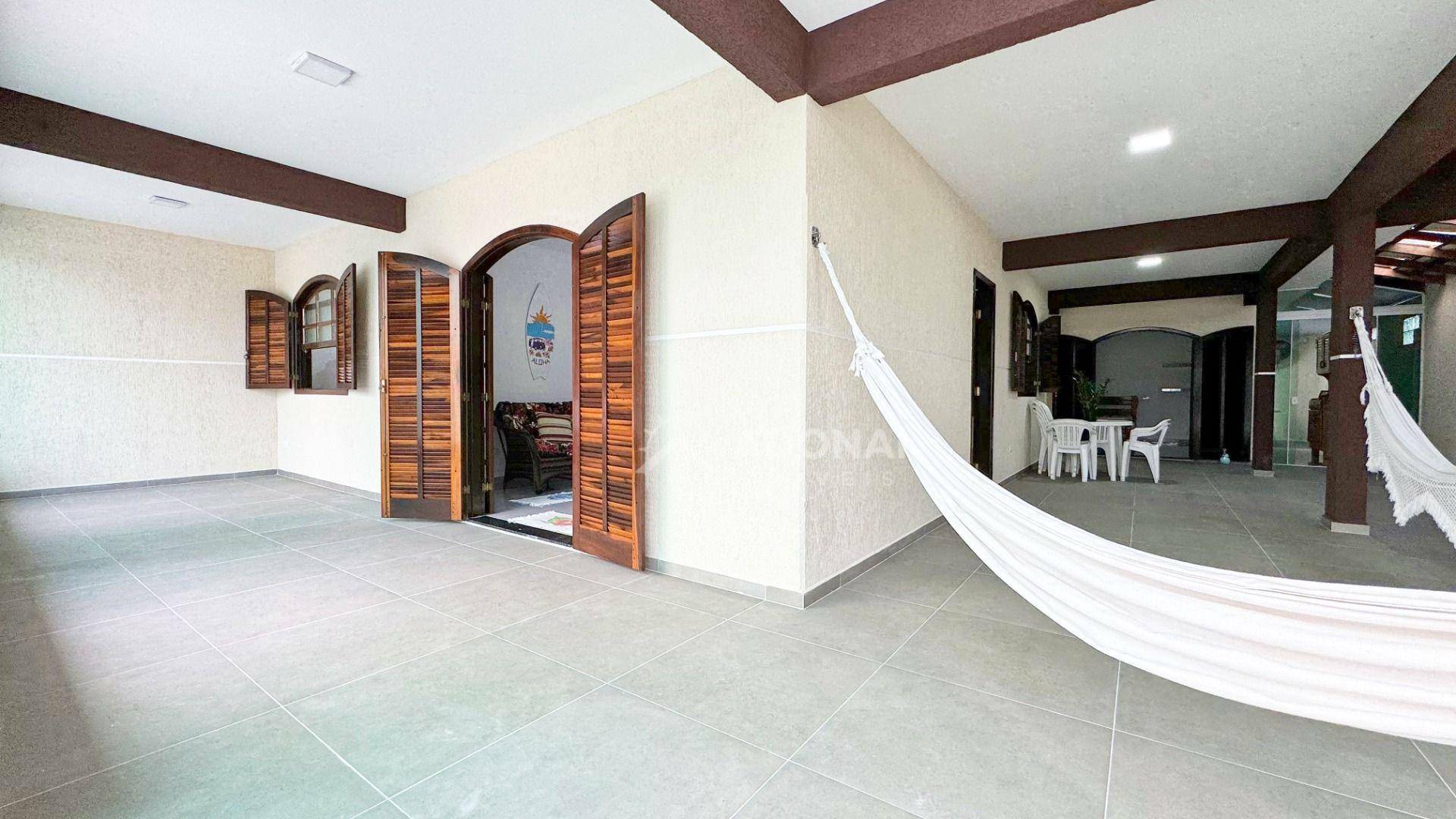 Casa à venda com 4 quartos, 191m² - Foto 9