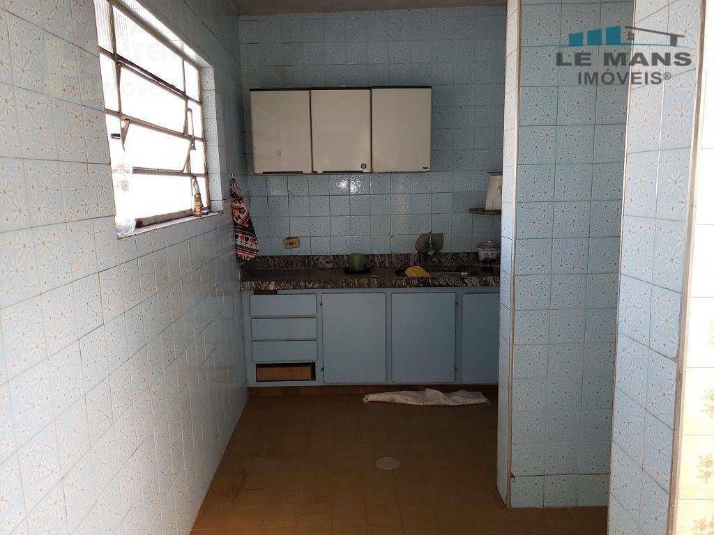 Casa à venda com 4 quartos, 291m² - Foto 8