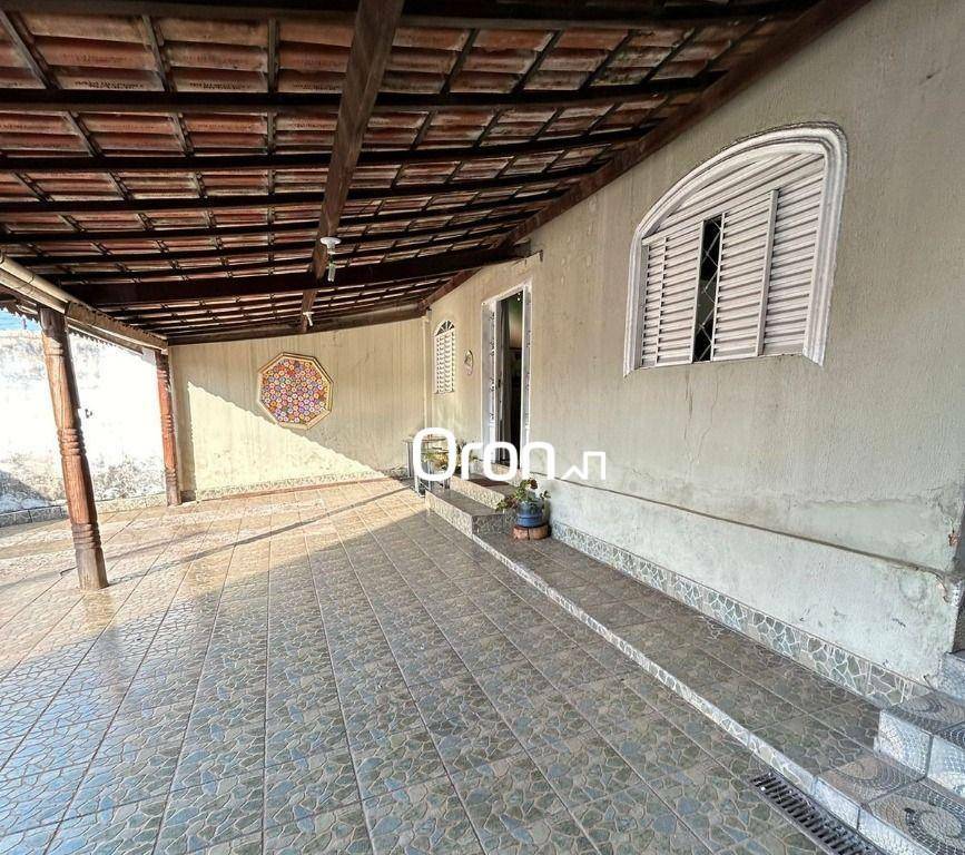 Casa, 3 quartos, 285 m² - Foto 2