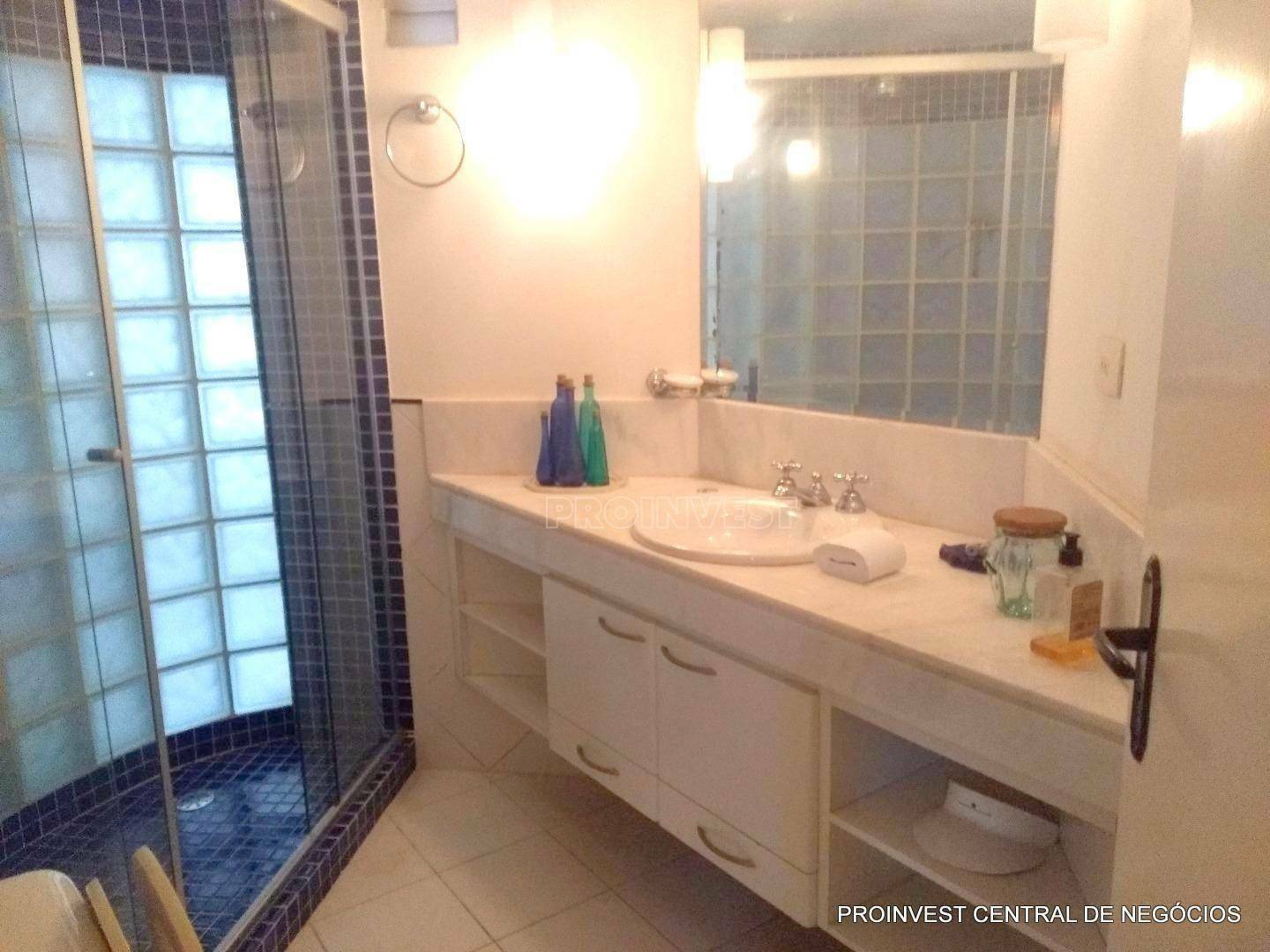 Casa de Condomínio à venda com 4 quartos, 680m² - Foto 56