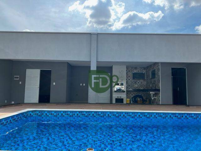 Casa de Condomínio à venda com 3 quartos, 220m² - Foto 4