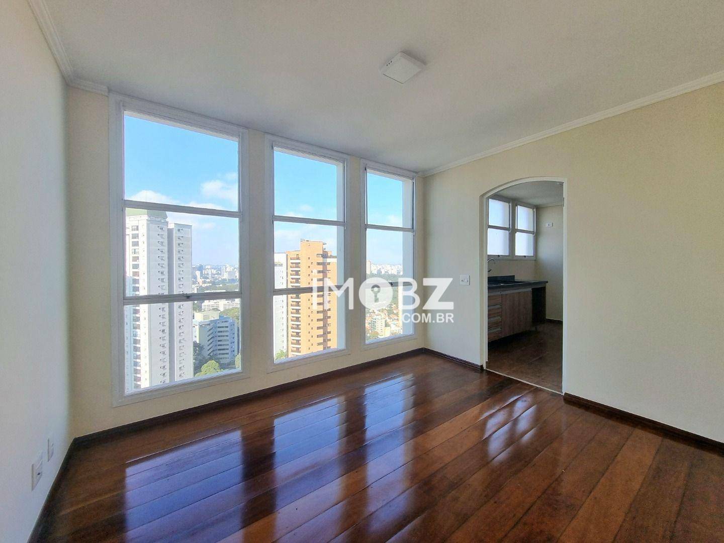 Apartamento à venda com 4 quartos, 211m² - Foto 5