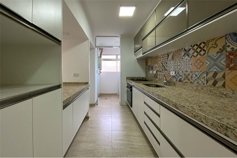 Apartamento à venda com 2 quartos, 65m² - Foto 32