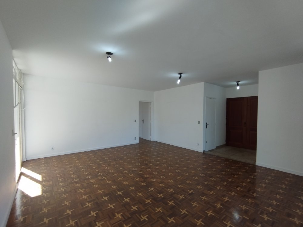 Casa à venda com 3 quartos, 290m² - Foto 26