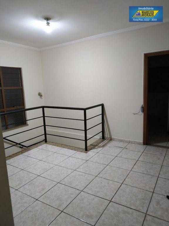 Casa à venda com 4 quartos, 180m² - Foto 7