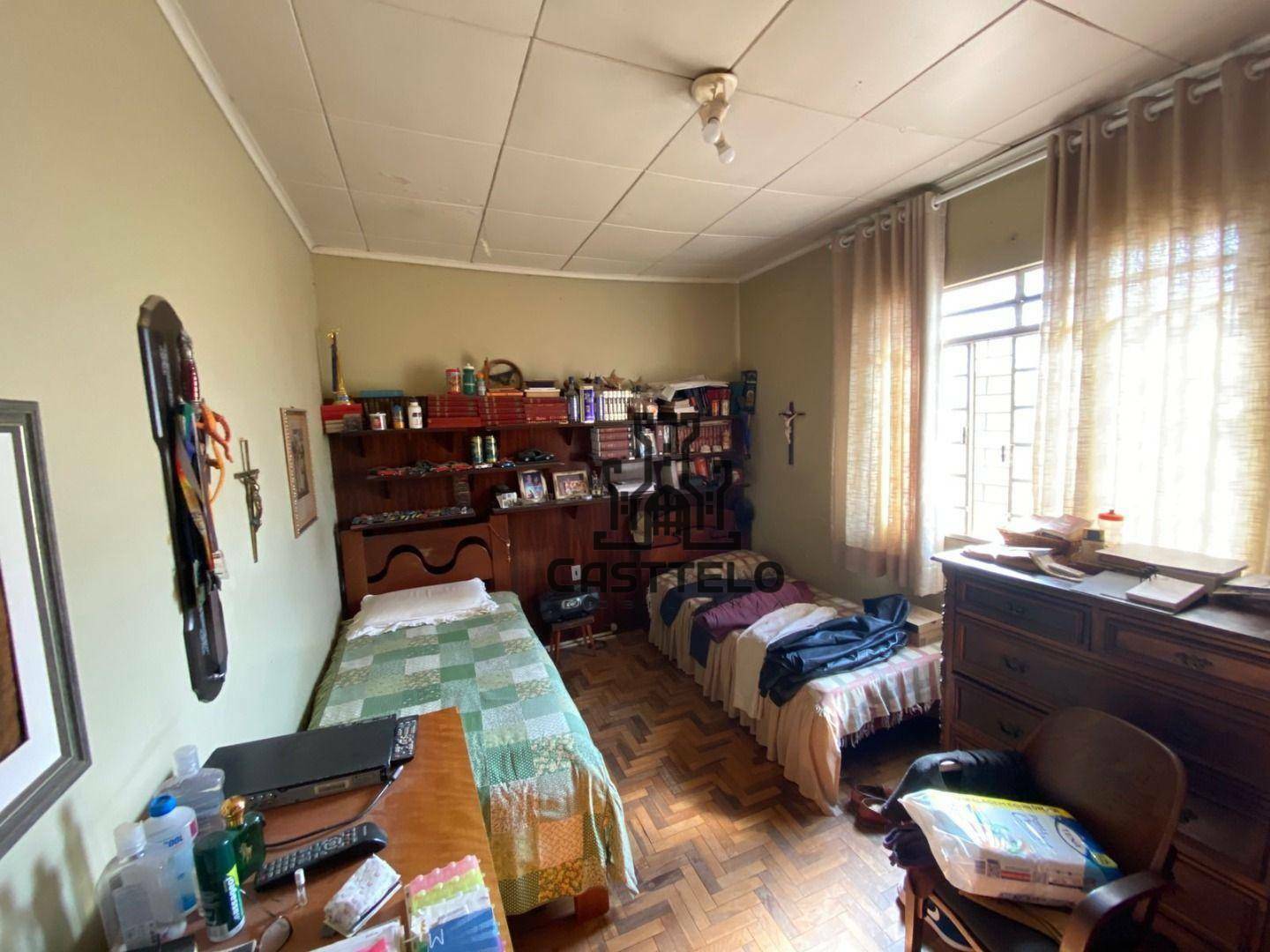 Casa à venda com 4 quartos, 191m² - Foto 5