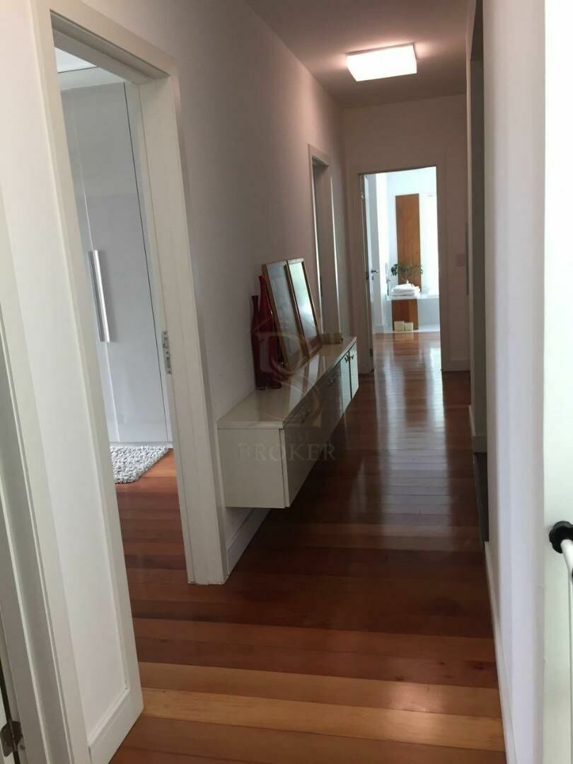 Casa à venda com 4 quartos, 600m² - Foto 7