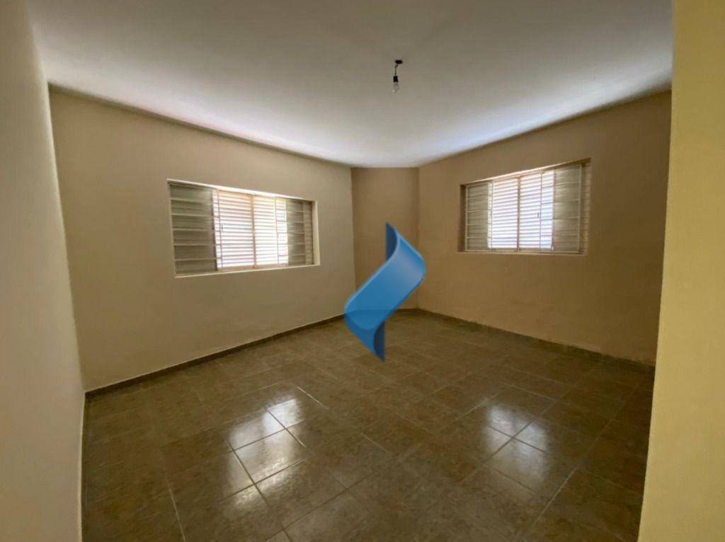 Casa à venda com 2 quartos, 150m² - Foto 6