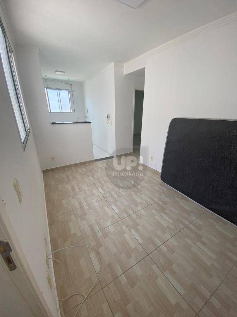 Apartamento à venda com 2 quartos, 44m² - Foto 1